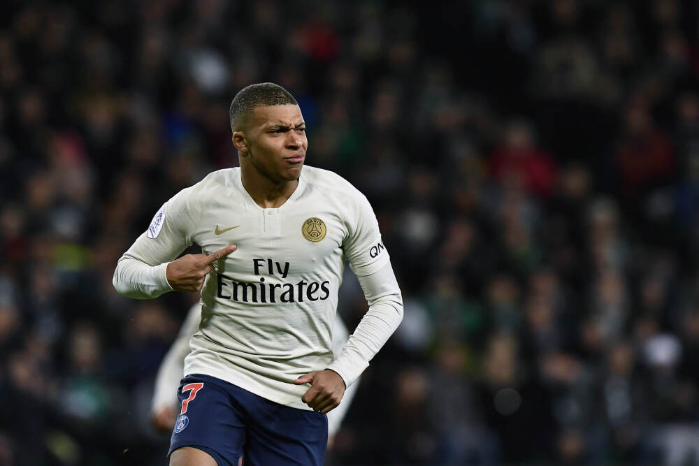 今日23点U23亚洲杯决赛打响 中日之战看点多，国足需立足防守抓转换